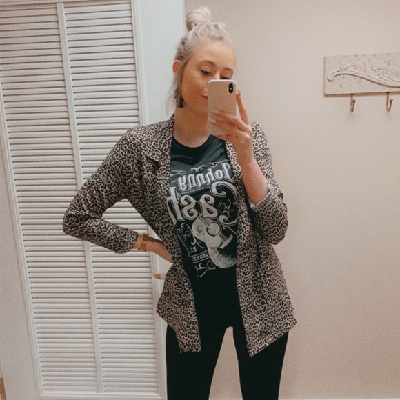 Meet your Posher, Paige - Picture 7 of 7